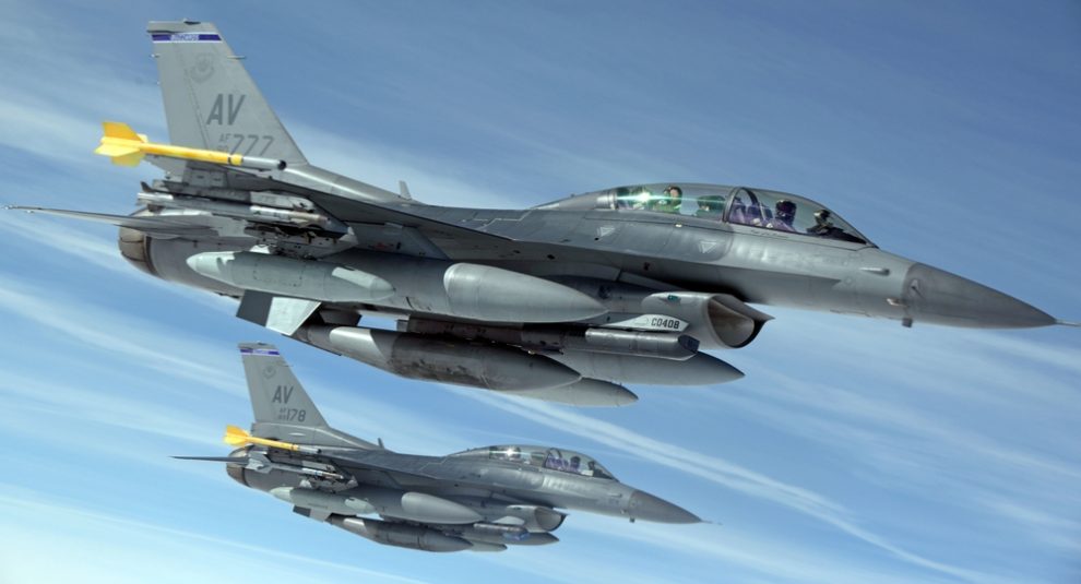 Překážka dodání dánských a nizozemských stíhaček F-16 Ukrajině padla. USA souhlasí