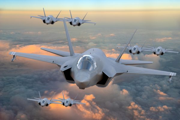 Stíhačky F-35, které chce pořídit vláda, budou stát celkově 322 miliard korun